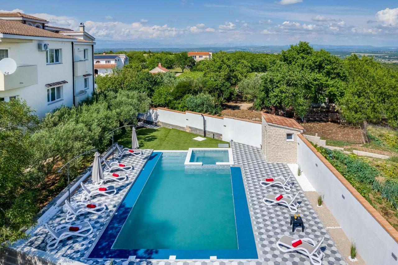 Apartman David S Bazenom Podusje Екстериор снимка