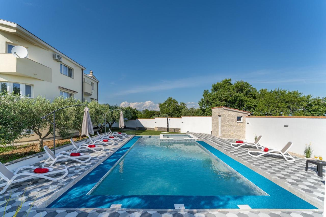 Apartman David S Bazenom Podusje Екстериор снимка